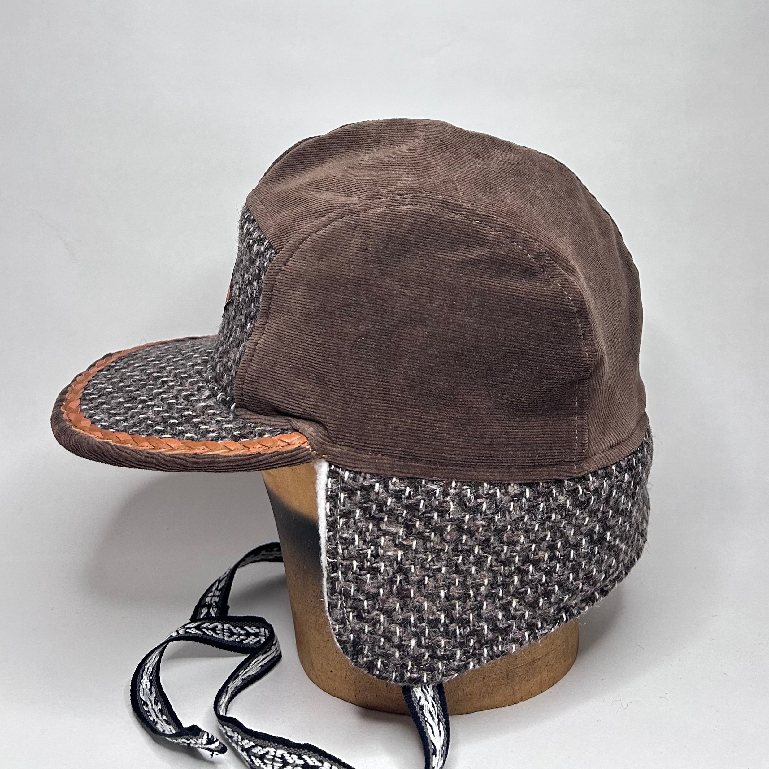 Vinterkeps 59-60cm - brun Manchester, mönstrat ulltyg