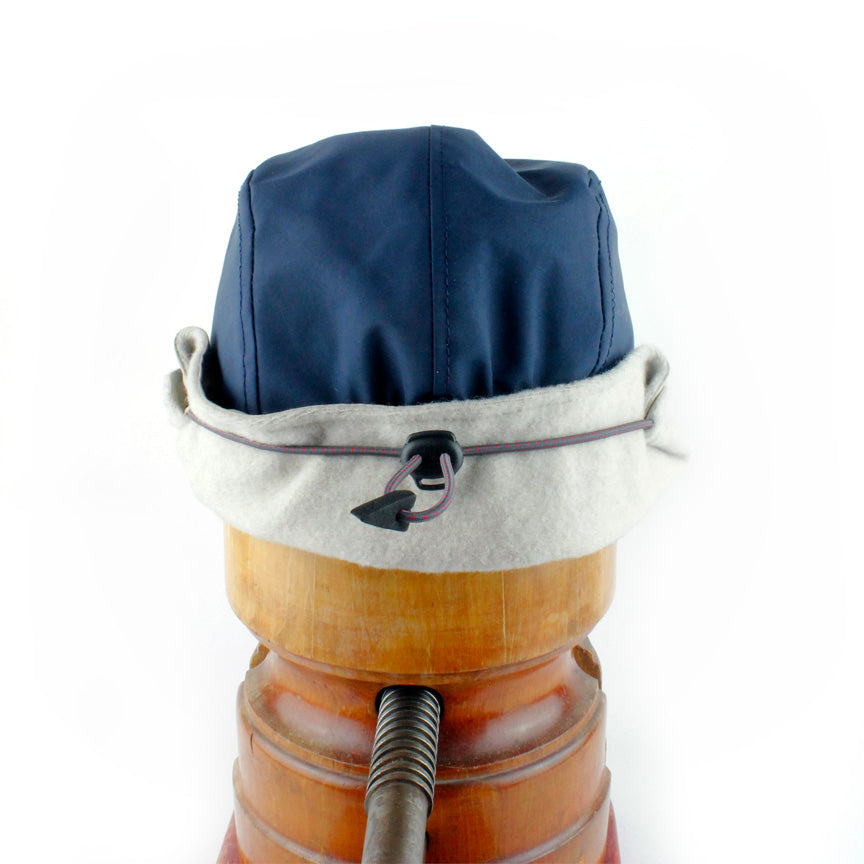 Winter cap navyblue beige, beige fleece