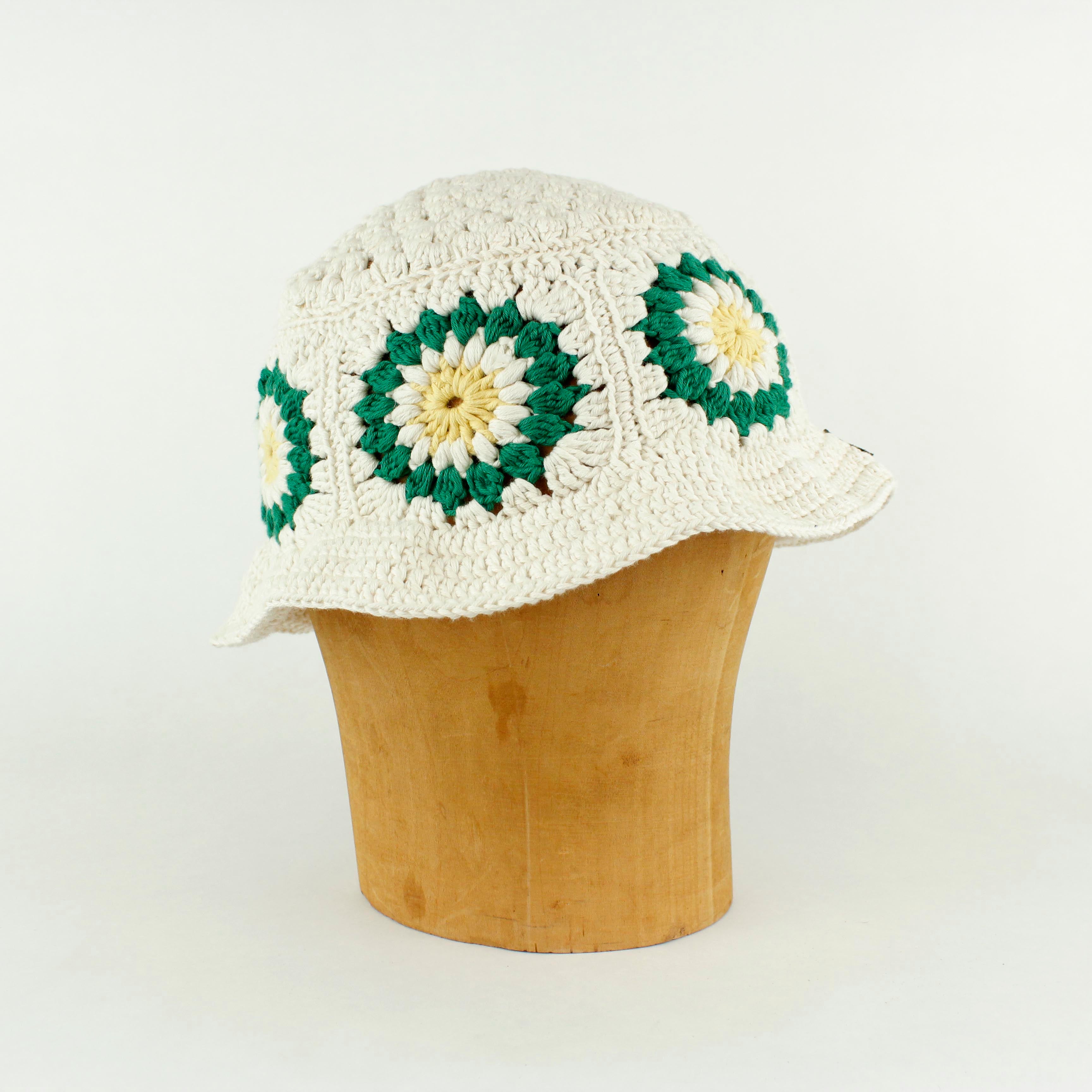 Green Flower crochet bucket hat by Stina Knits