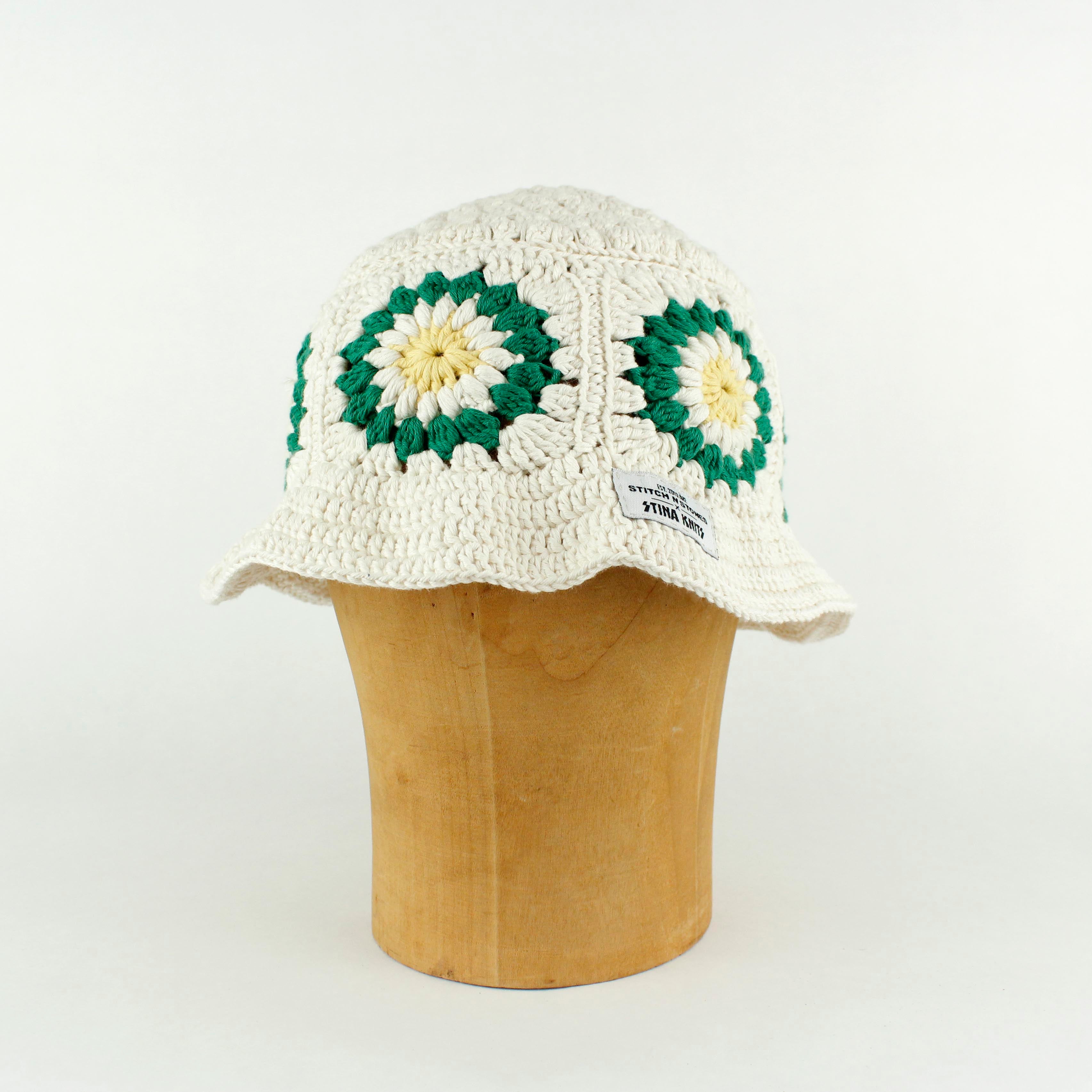 Green Flower crochet bucket hat by Stina Knits