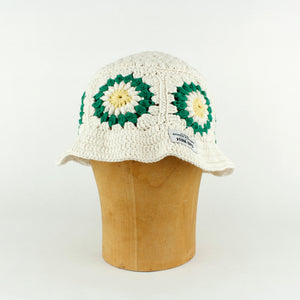 Green Flower crochet bucket hat by Stina Knits